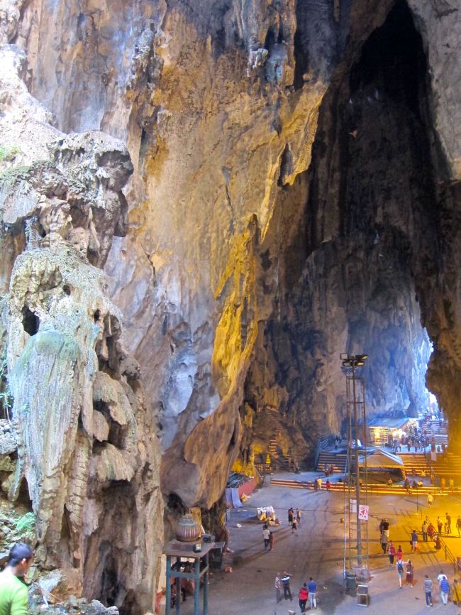 Vatu Caves 4